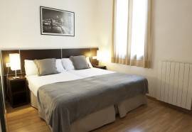 דירות שני חדרי שינה  ליסאו בקרבת הרמבלה מרכז ברצלונה 